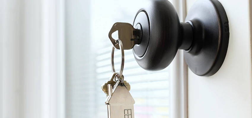 Bifold Door Knob Replacement in Rio Vista, California